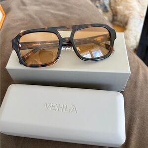 VEHLA Tortoiseshell Square Sunglasses with Amber Lenses